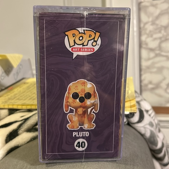 FUNKO POP ART SERIES PLUTO SEALED AMAZON EXC HARD PROTECTOR - Picture 4 of 6